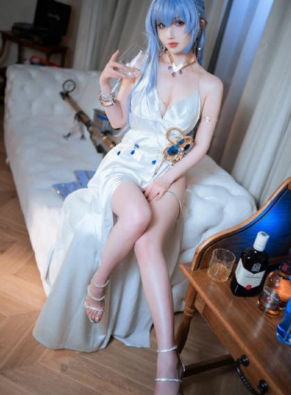 欧美女款西装图片欣赏_全集高清在线观看